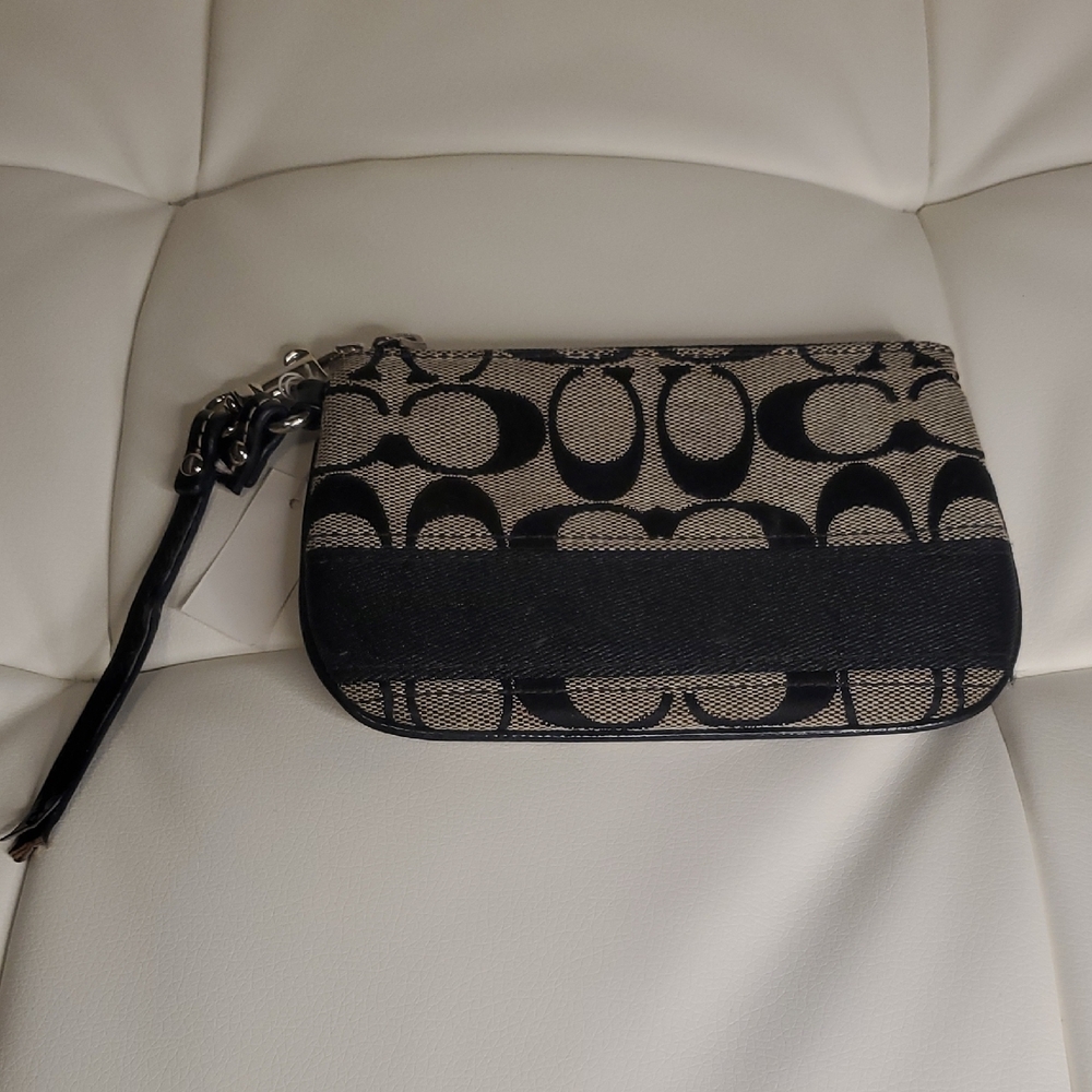 Coach Black and Cream Wristlet